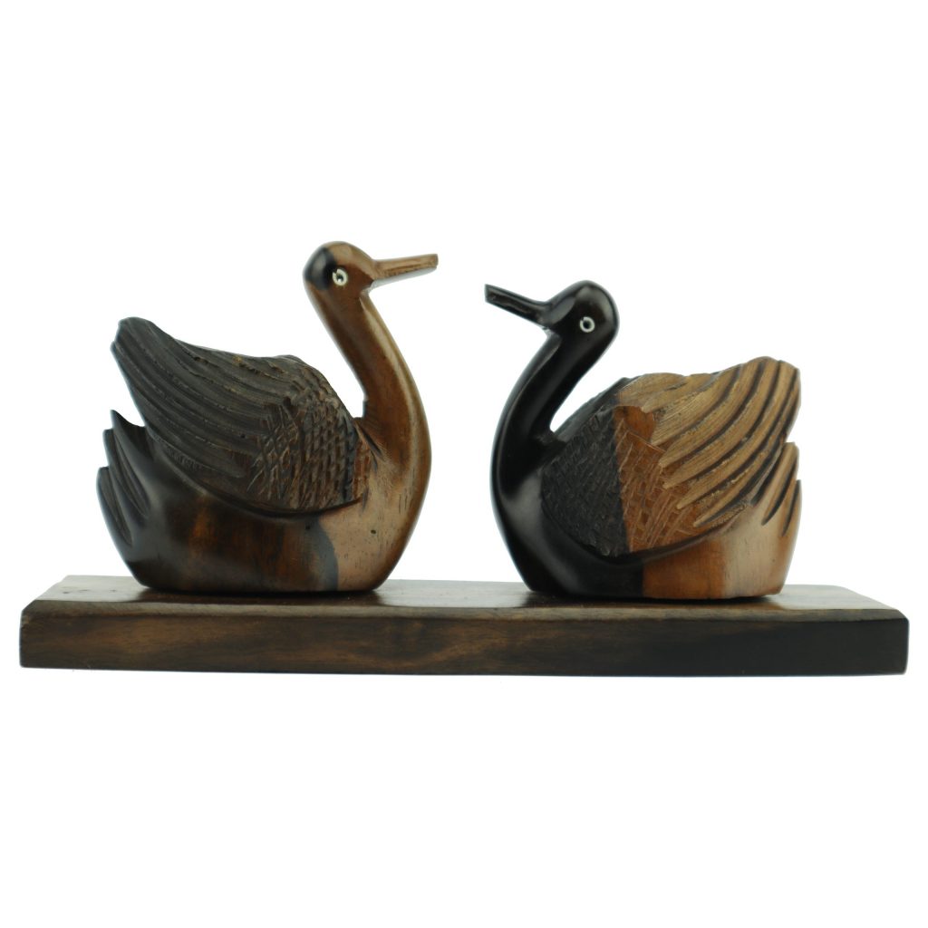 Duo de canards bicolore en bois d'ébène – Image 3