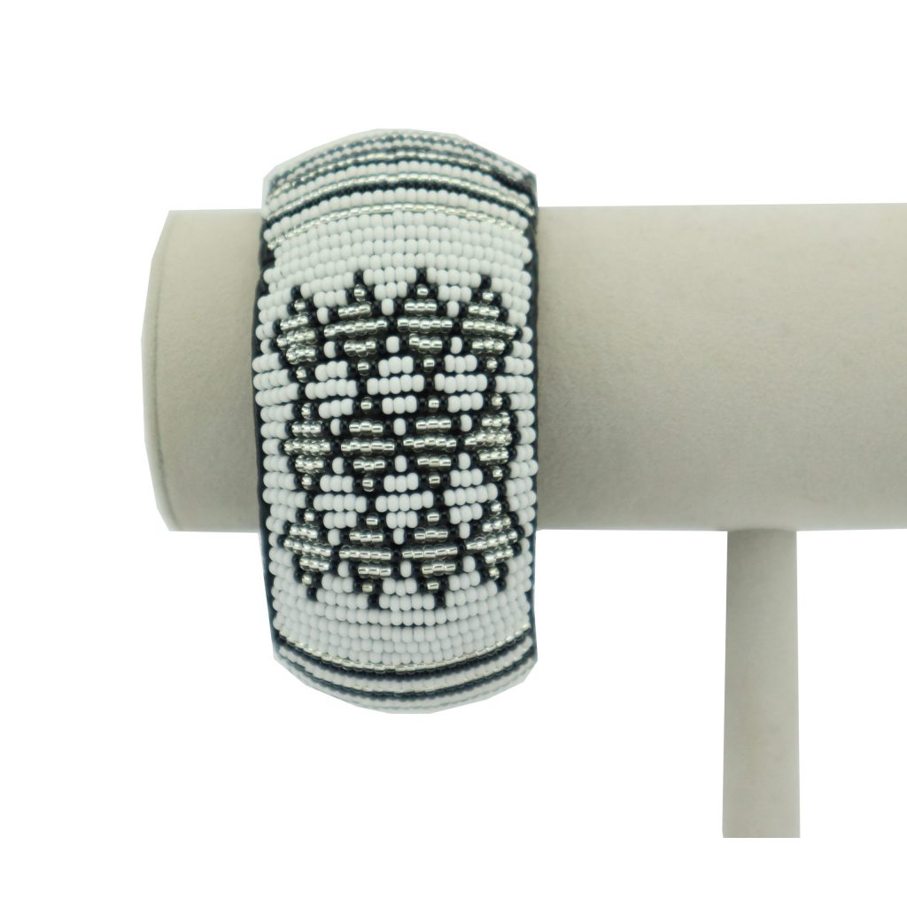 CLASSIC WHITE MASSAI CUFF