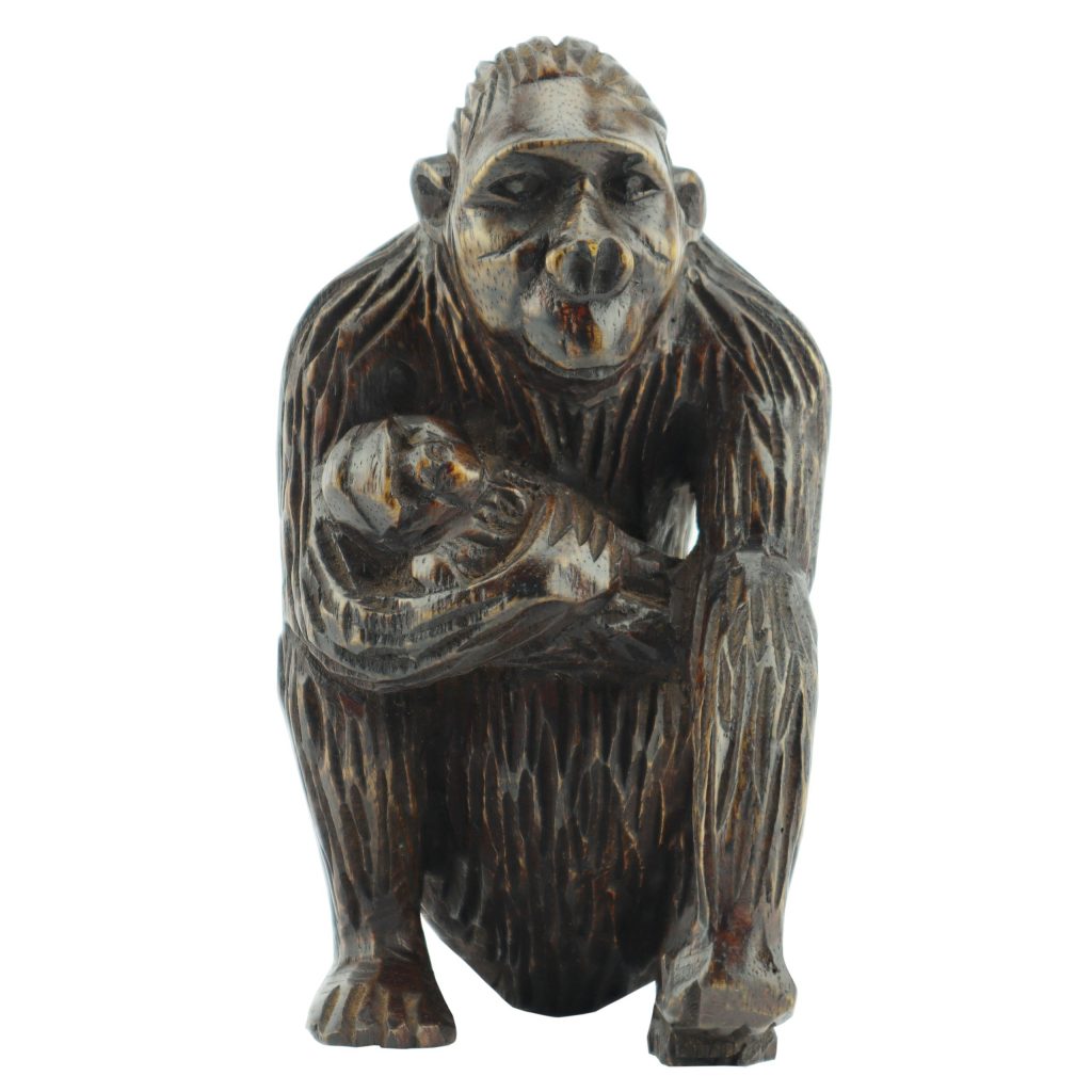 STATUETTE OF A GORILLA WITH HIS BABY - Image 3