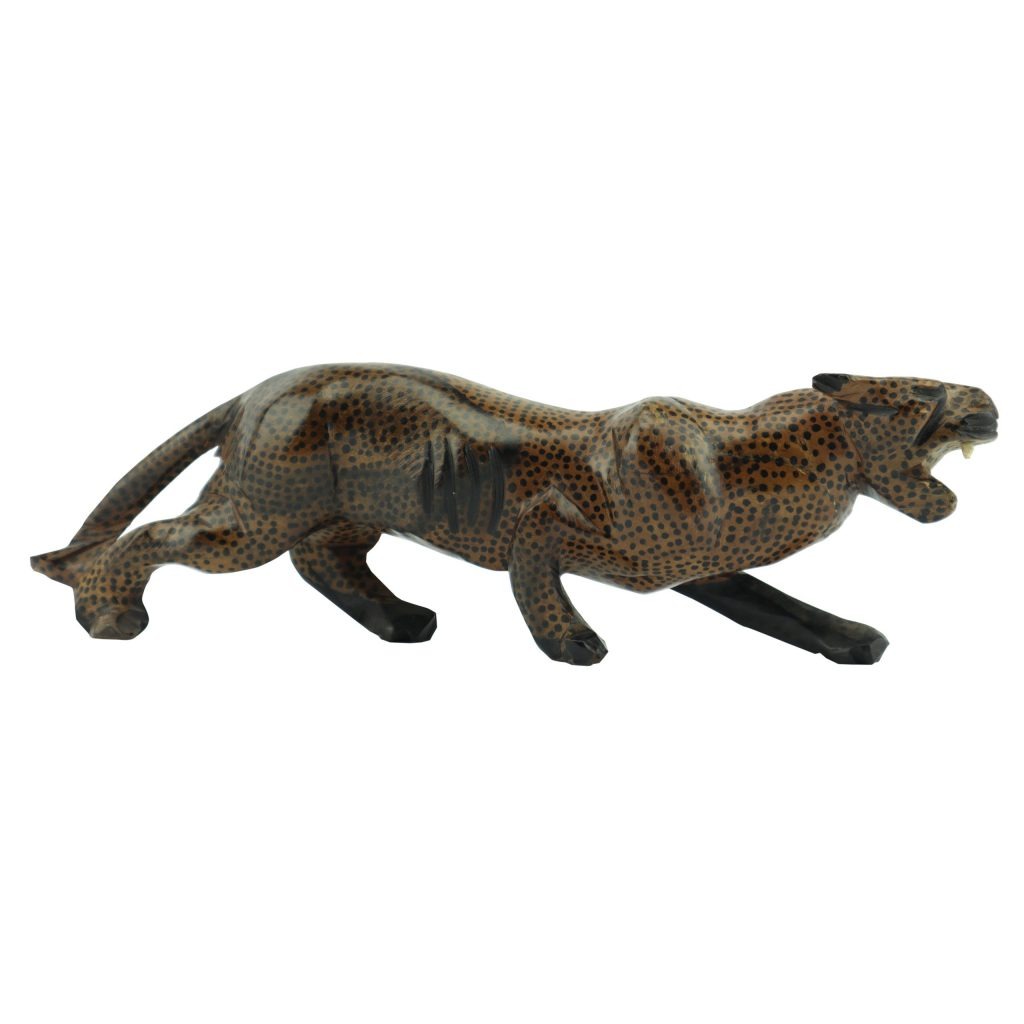 A SMALL CHEETAH STATUETTE
