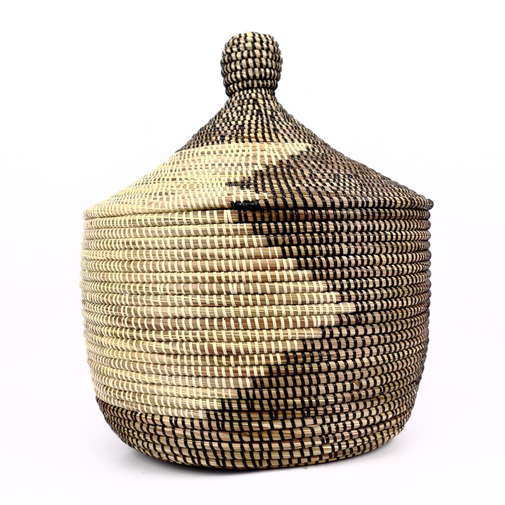 MEDIUM BLACK CREAM AFRICAN BASKET M