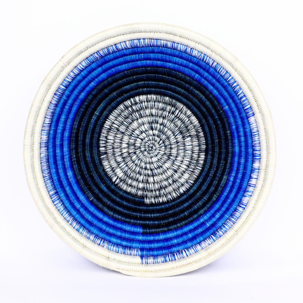 Panier africain rond mix de bleu blanc #1 – Image 3