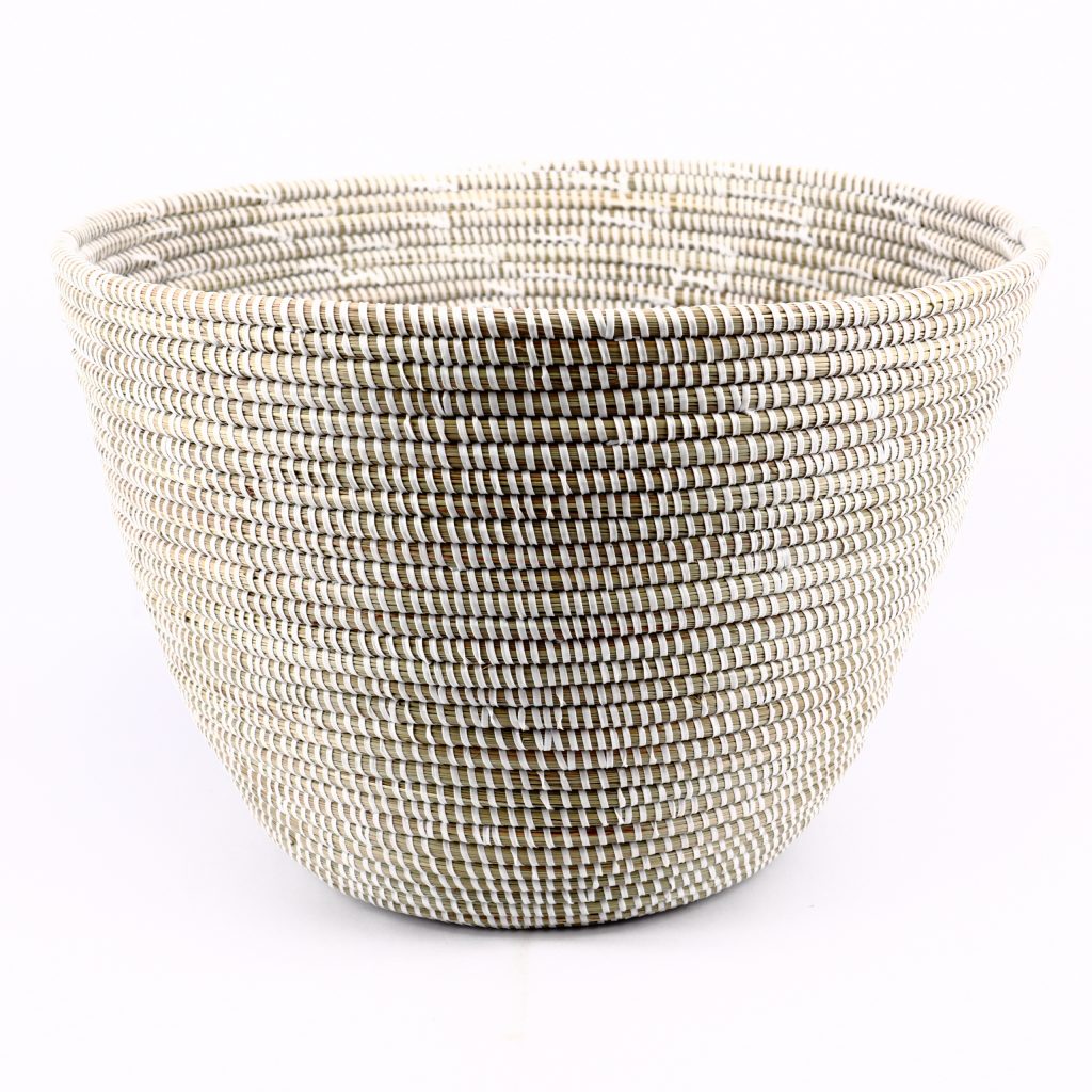 FLARED WHITE SENEGALESE BASKET S