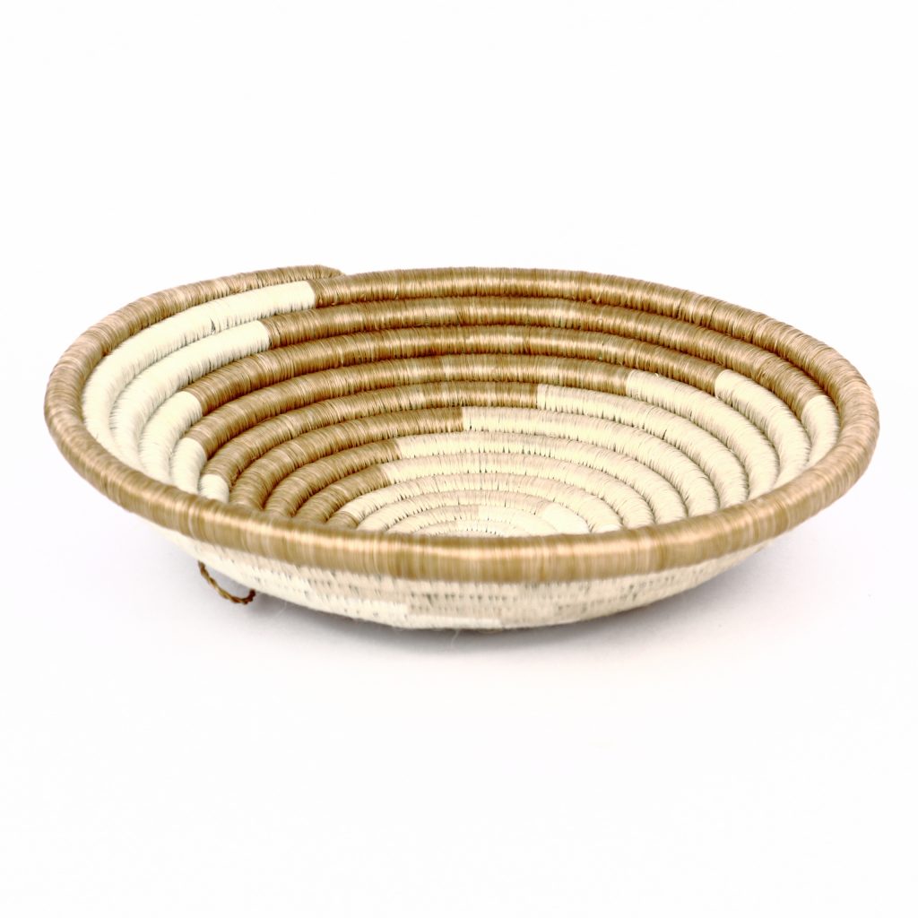 SMALL AFRICAN BASKET WOVEN BEIGE MIX #1