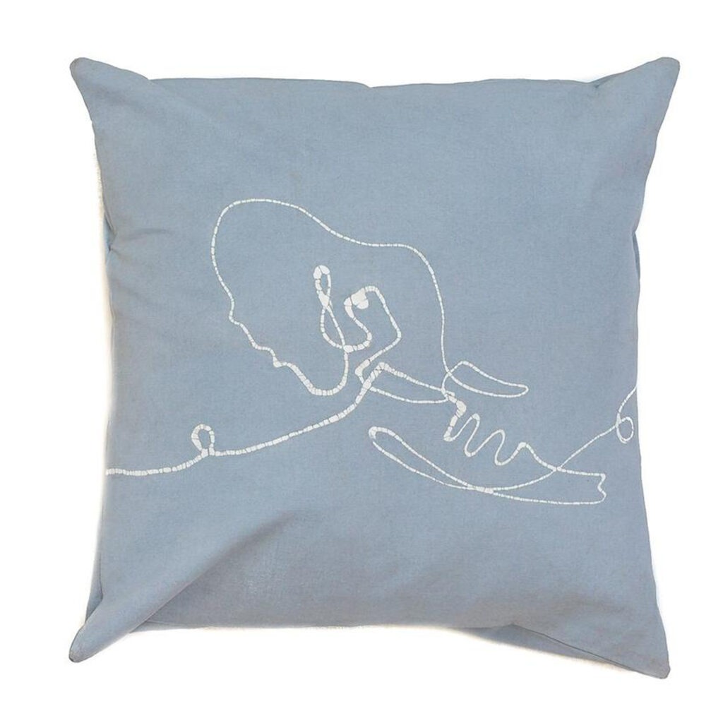 Housse de coussin wild elephant light blue