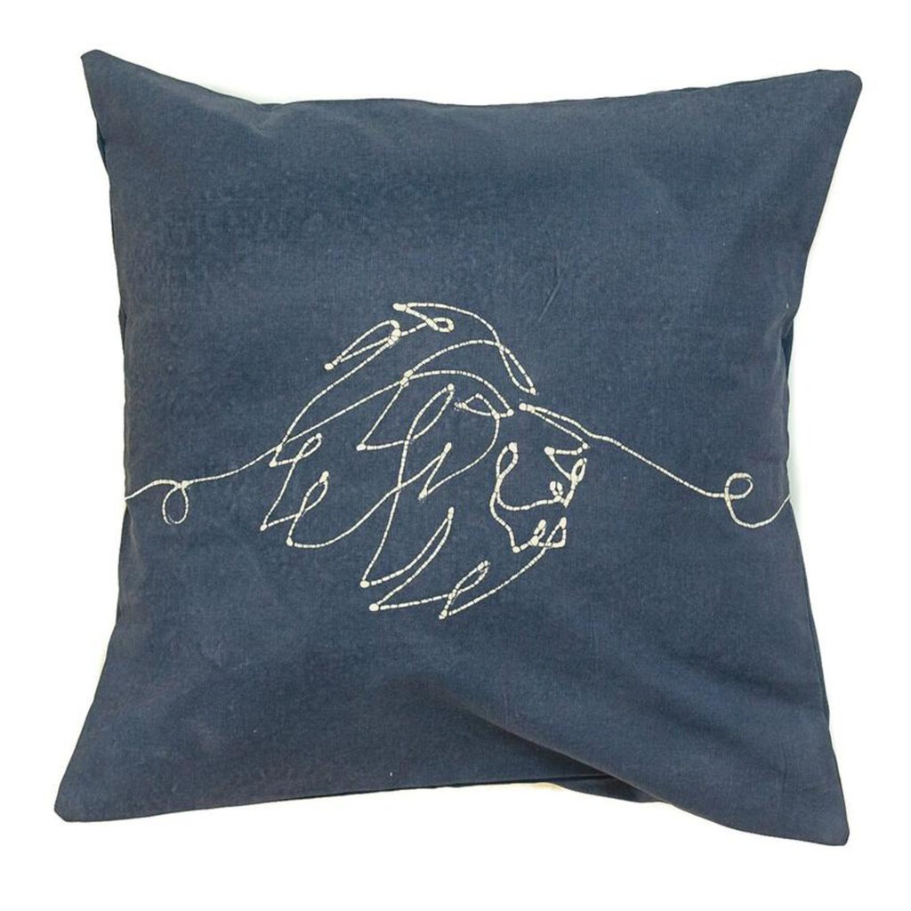 Housse de coussin wild lion indigo