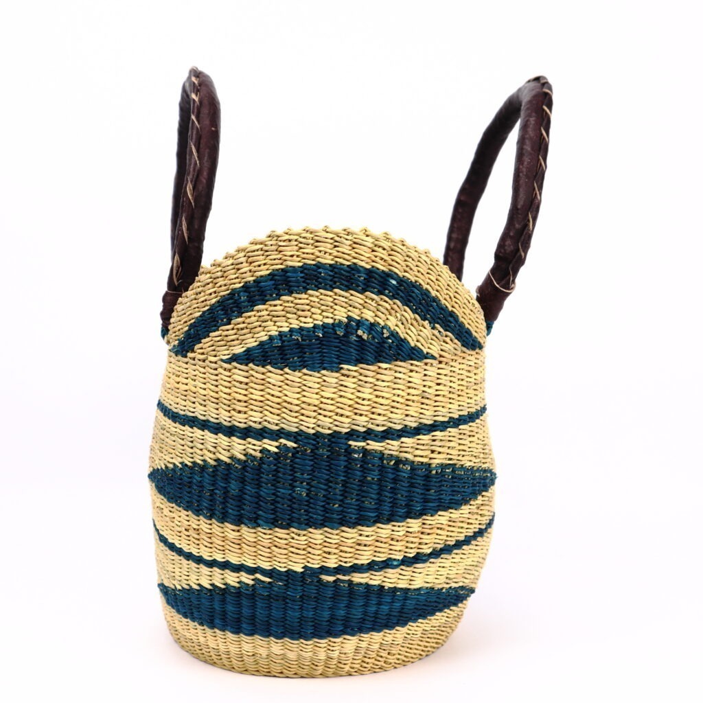 PETIT PANIER BOLGA NATUREL AVEC TRIANGLES BLEU #1 – Image 3