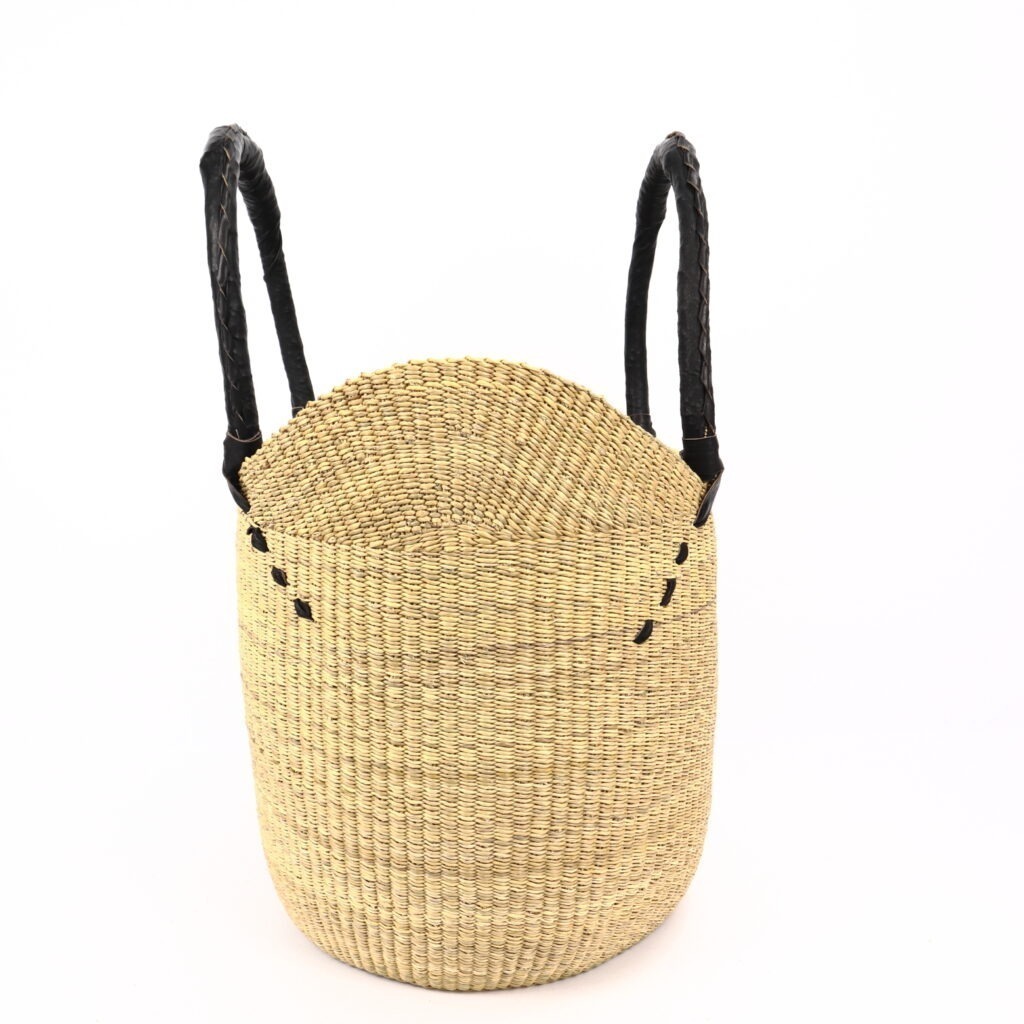Grand panier bolga naturel avec anses en cuir noir #2 – Image 3