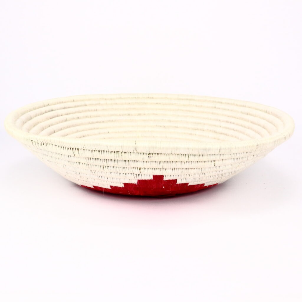 Panier africain tissé blanc cœur rouge  #1 – Image 3