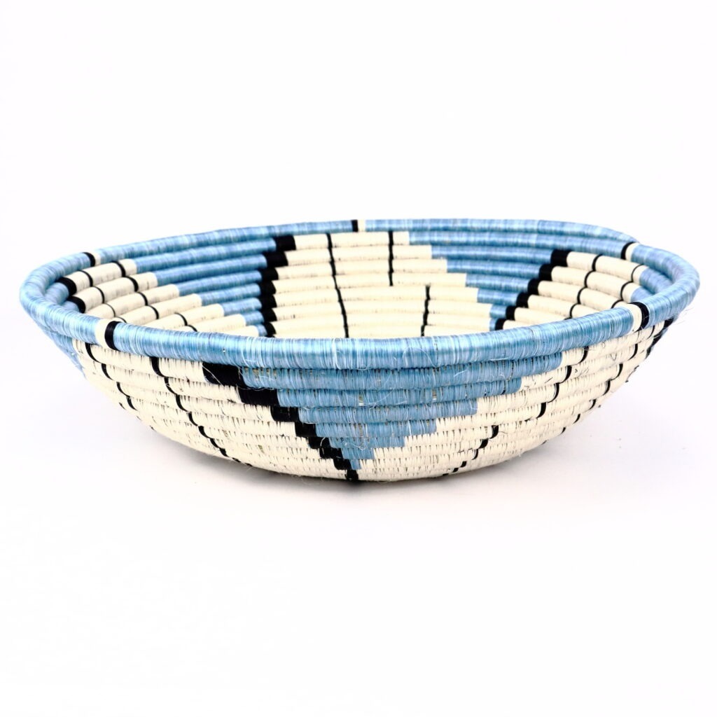 Panier africain tissé fleur blanc bleu #1