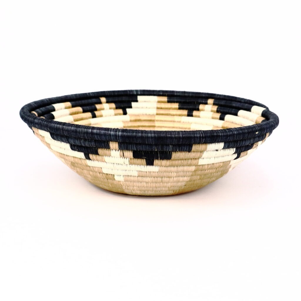 Panier moyen africain tissé mix de beige  blanc noir #1