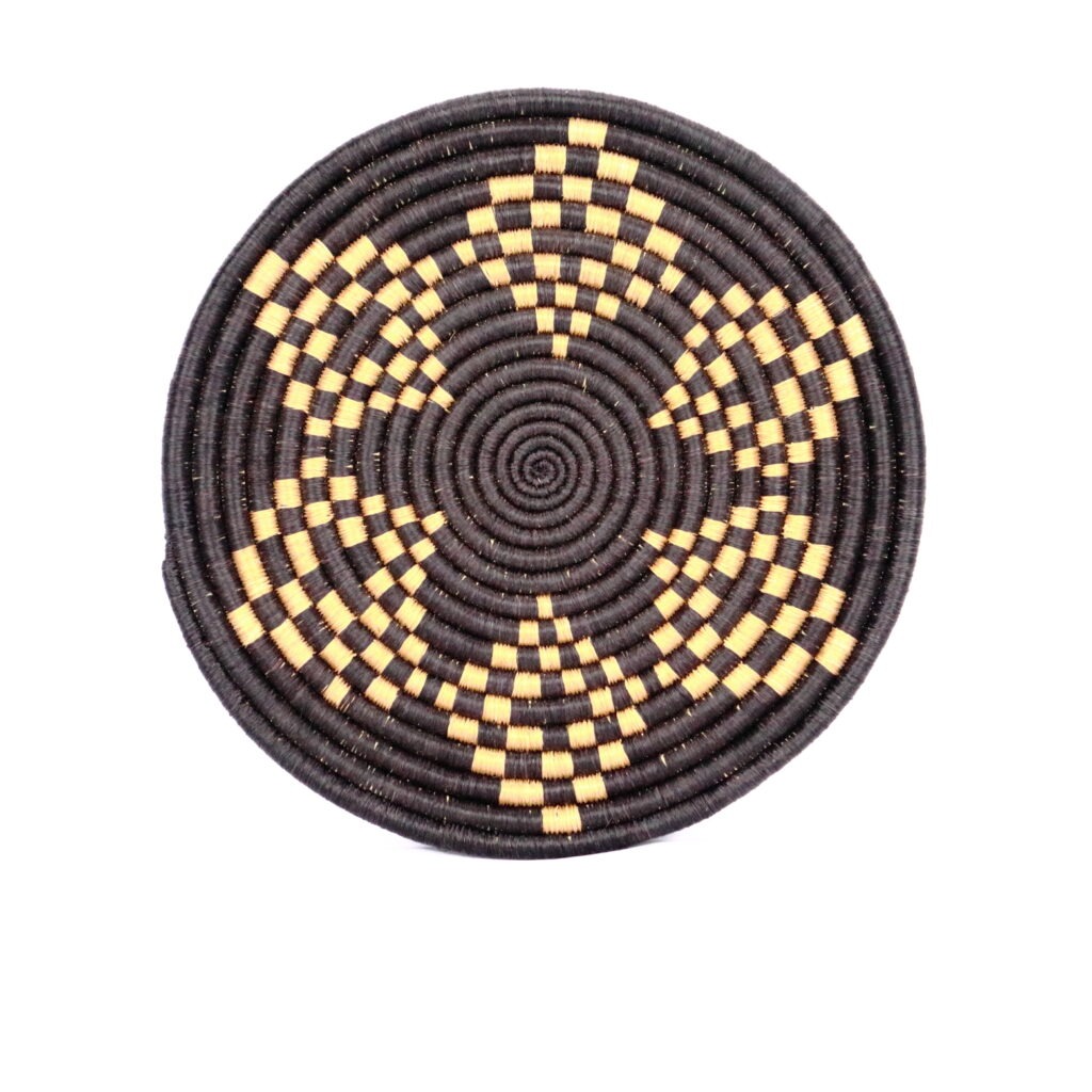 Petit dessous de plat africain tissé noir losanges beige #1