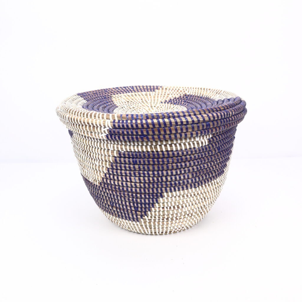 Petit panier africain blanc motif bleu couvercle XS #1