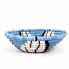 Petit panier africain tissé fleur blanc bleu #1 – Image 2