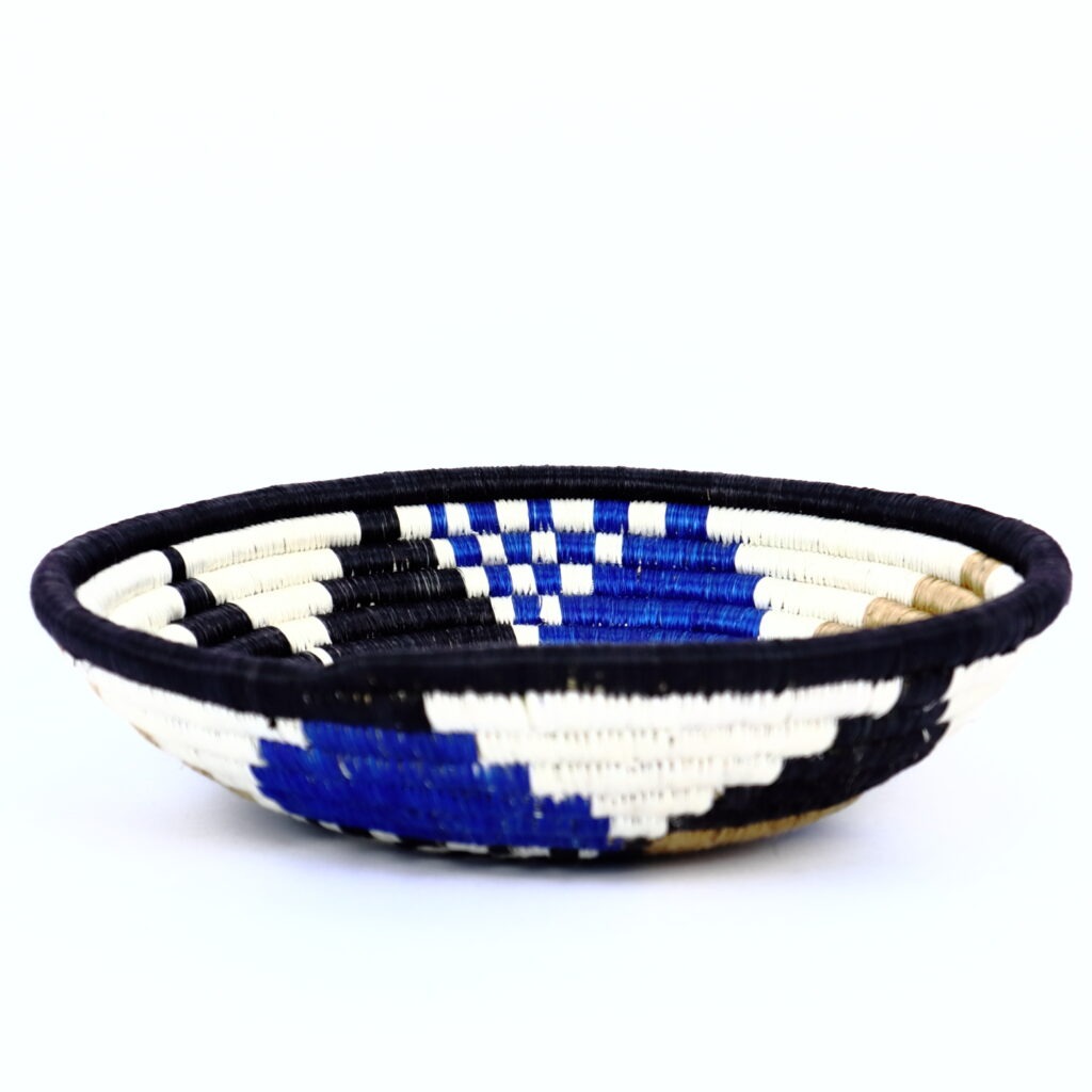 Petit panier africain tissé mix de bleu blanc #3