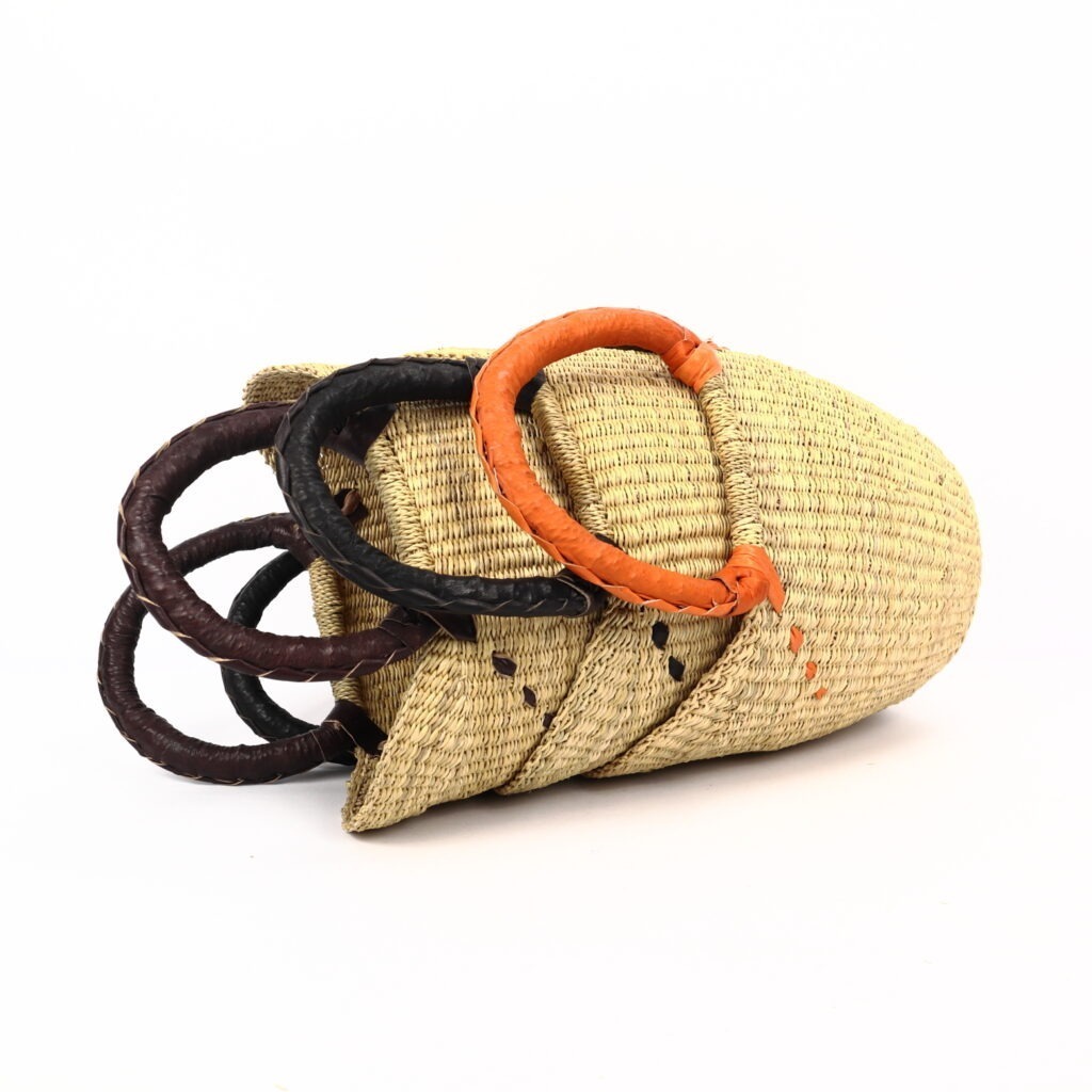 Petit panier bolga naturel avec anses en cuir noir #2 – Image 4