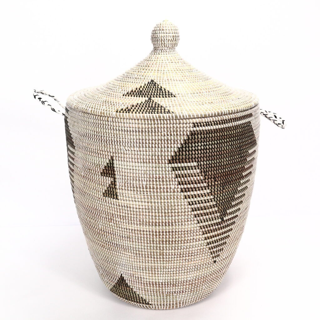 Grand panier sénégalais tissé triangles blanc noir XL