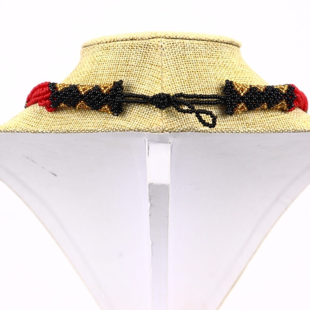 Sautoir massaï rouge noir doré – Image 3